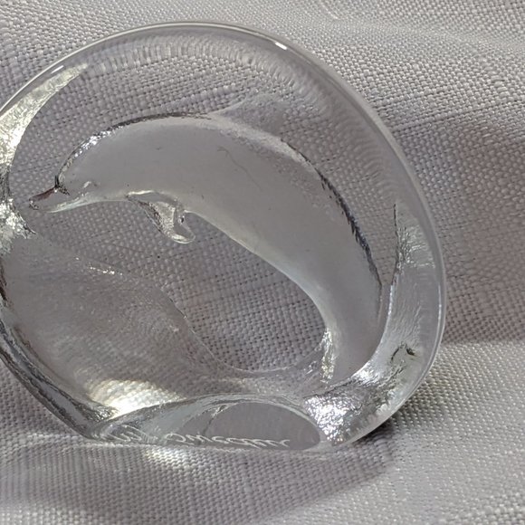 Vtg. Mats Jonasson Dolphin Sculpture Lead Crystal Signed Sweden 2" high x 2.5" - Picture 7 of 8